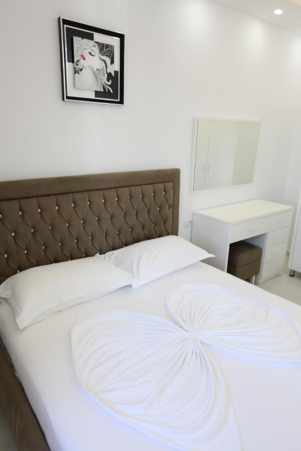 Anna Hotel Ksamil Ngoại thất bức ảnh