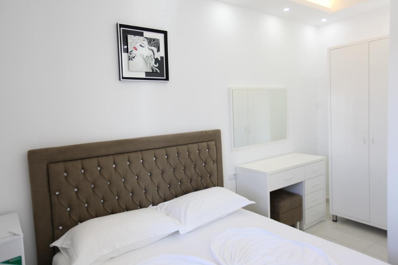 Anna Hotel Ksamil Ngoại thất bức ảnh