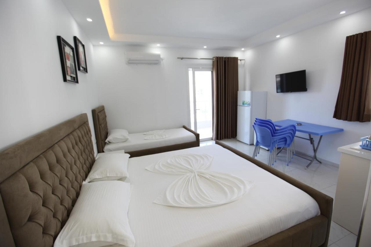 Anna Hotel Ksamil Ngoại thất bức ảnh