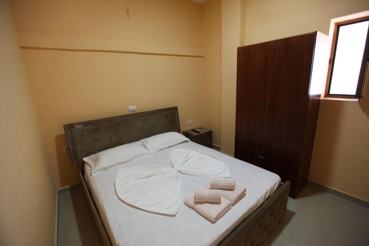 Anna Hotel Ksamil Ngoại thất bức ảnh