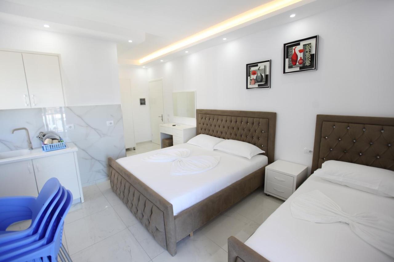 Anna Hotel Ksamil Ngoại thất bức ảnh