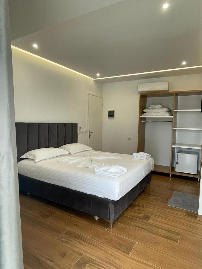 Anna Hotel Ksamil Ngoại thất bức ảnh